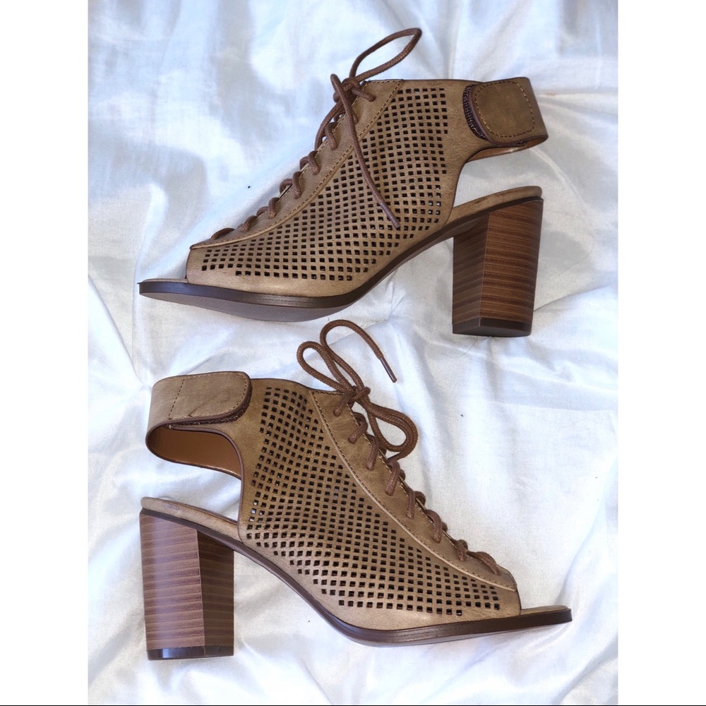 NEGOTIABLE PRICE chunky heel sandals